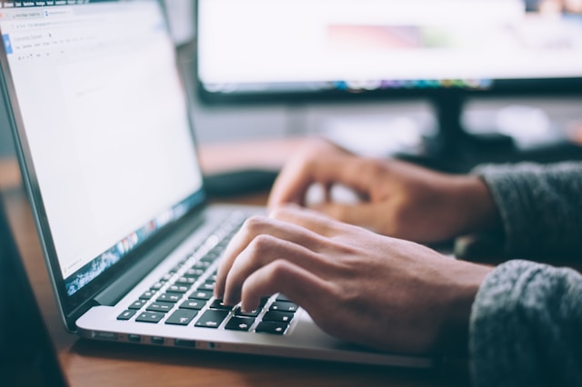 8 Best AEO Tools With White Label Reporting for SEO Agencies
